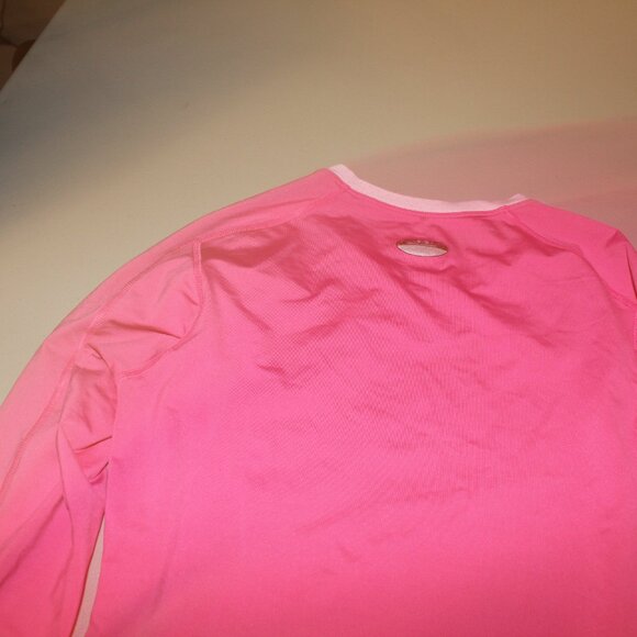 Pink Under Armour Top Size Small - Picture 5 of 5